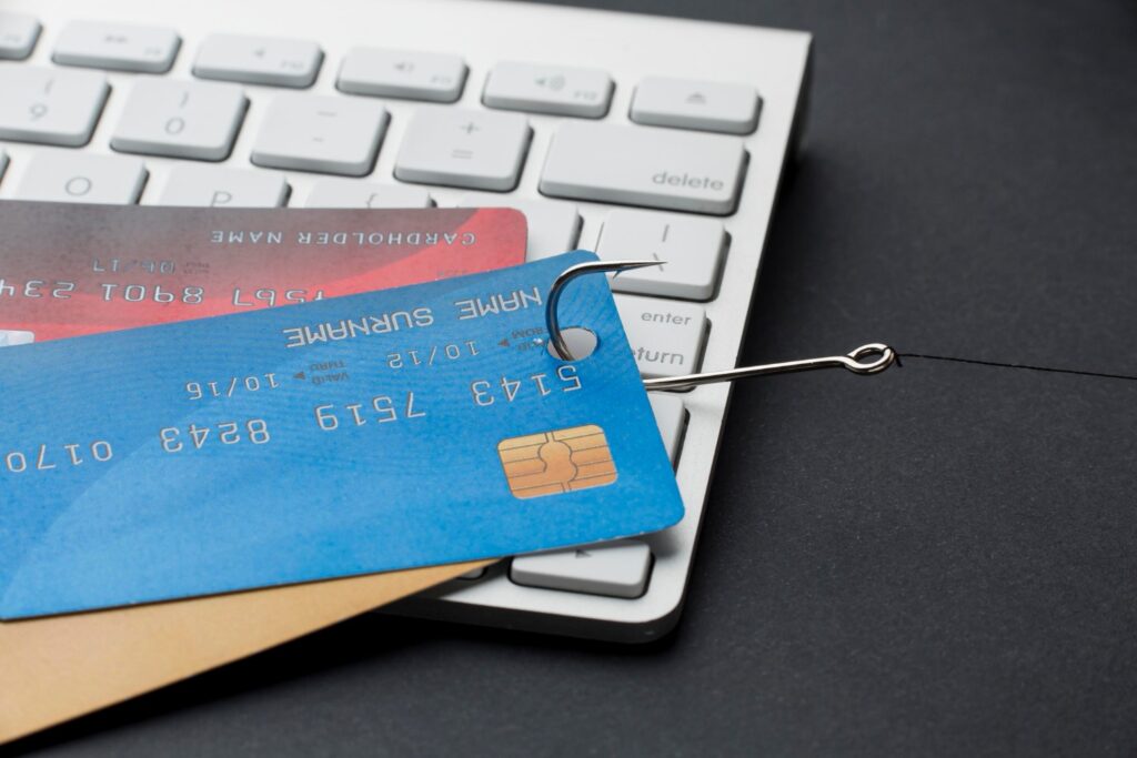 Фишинг (phishing) 